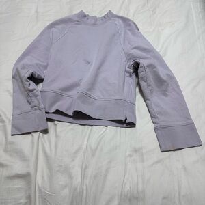 On Cloud Running Women's Lavender Sweatshirt Size Small